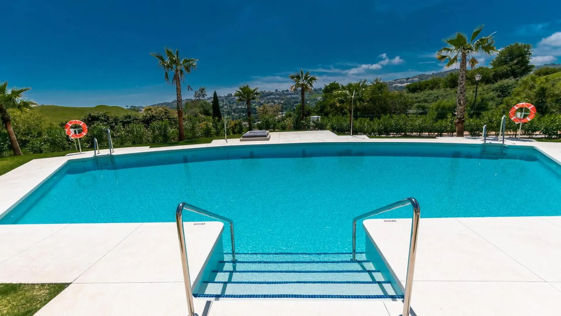 Luxury La Cala Golf Haven With Terrace & Pool Apartment La Cala De Mijas