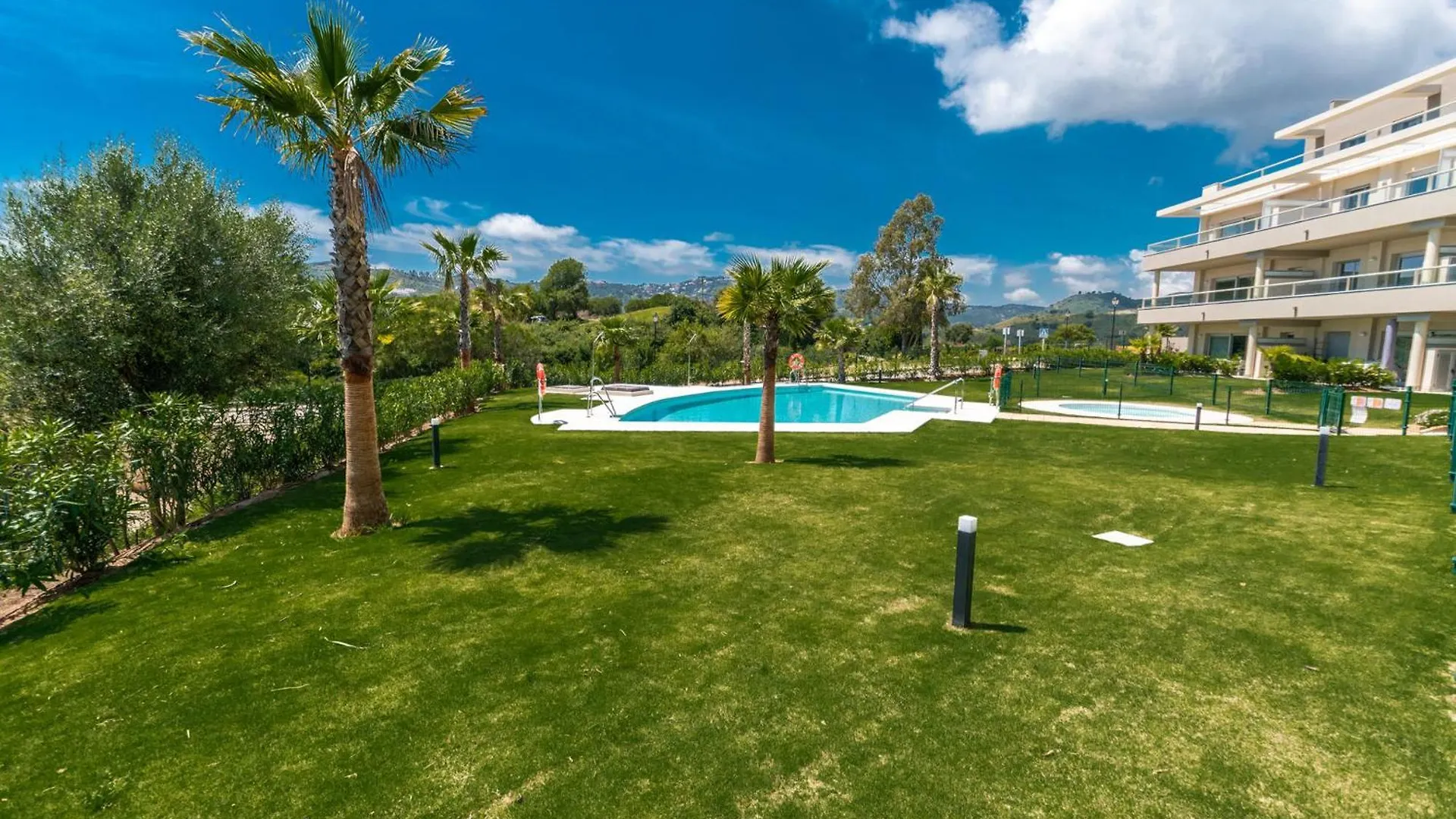 Luxury La Cala Golf Haven With Terrace & Pool Apartment La Cala De Mijas